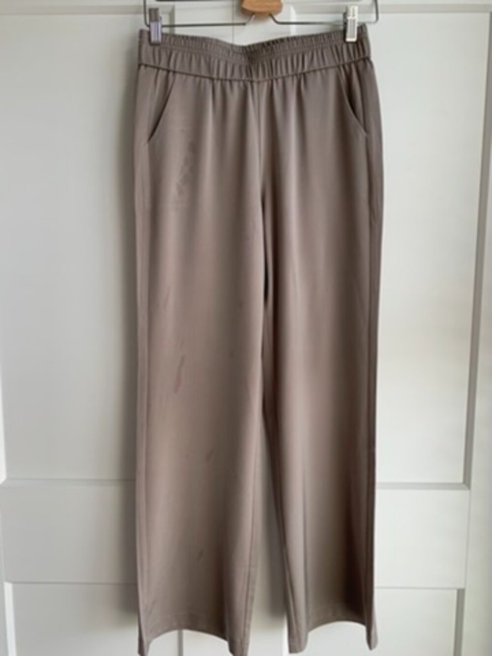 High Rise wide leg pant size 6